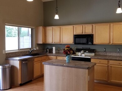 KITCHEN 1