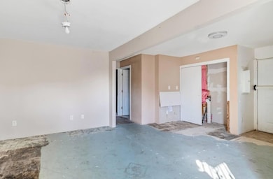 4228 W Newton Place, Milwaukee, WI 53209 - photo 3