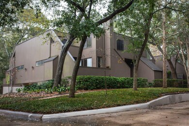 268 Litchfield Ln, Houston, TX 77024 - photo 2