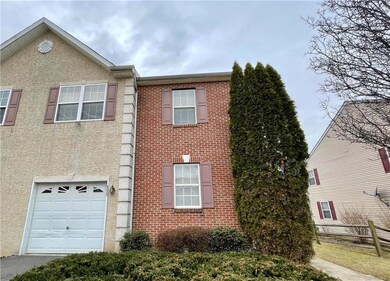 6822 Hunt Dr, Macungie, PA 18062 - photo 5