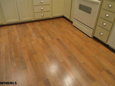 2009 Cheyenne Dr, Scottsbluff, NE 69361 - photo 6