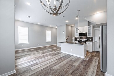 8415 Berry Brush Ln, Houston, TX 77022 - photo 4