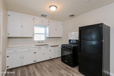 005-photo-kitchen-10506597