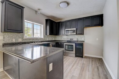 12308 Cobblestone Dr, Fishers, IN 46037 - photo 6