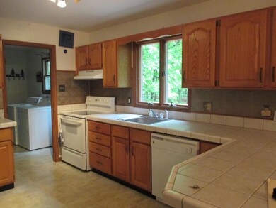 31 Midway Dr, Jim Thorpe, PA 18229 - photo 2