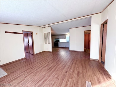 60 Flamingo Ave, Amherst, OH 44001 - photo 4