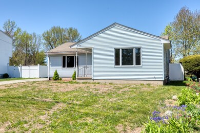 186 Clarendon Ave, Chicopee, MA 01013 - photo 2