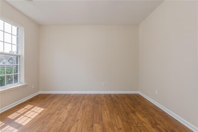 3662 Village Springs Dr, High Point, NC 27265 - photo 5