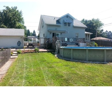 26 Lorenzo St, Springfield, MA 01109 - photo 4