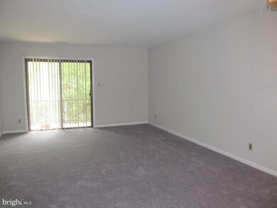 516 Willow Turn unit B, Mount Laurel, NJ 08054 - photo 2