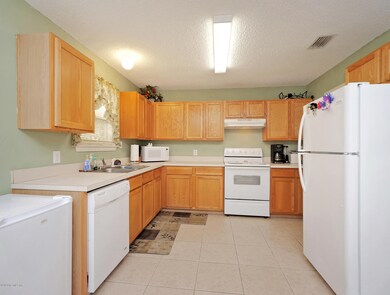 1845 Forsyth Ct-6