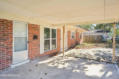 4-web-or-mls-Eastill Dr-S1511-004