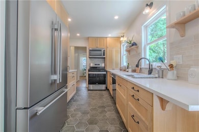 13517 Lowell Ave, Grandview, MO 64030 - photo 3