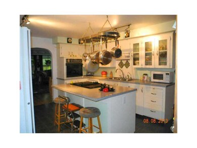 205 Andrews Ave, West Warwick, RI 02893 - photo 2