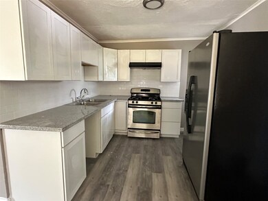 740 Barbara Mae St, Houston, TX 77015 - photo 6