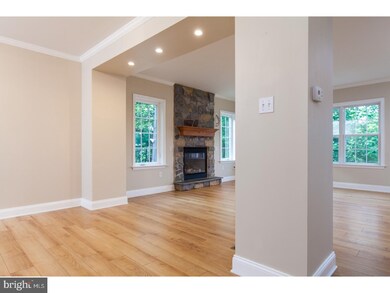 816 Sycamore Rd, Mohnton, PA 19540 - photo 3