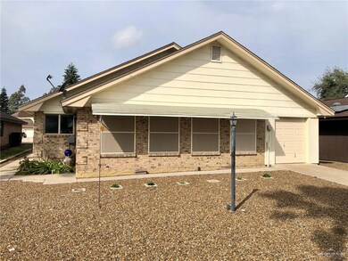 918 Palm Dr, Alamo, TX 78516 - photo 3