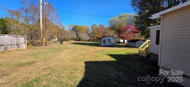 80 Duke St, Granite Falls, NC 28630 - photo 5