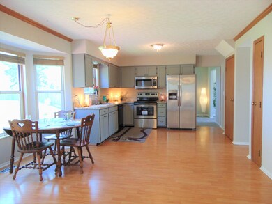 5168 - Dining to Kitchen gr 2