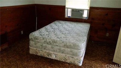 Good sized bedroom plenty big enough for a queen b