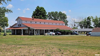 1807 E Main St, Marion, IL 62959 - photo 3