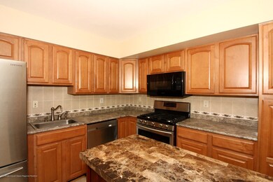 27 Forge Ct unit 75, Jackson, NJ 08527 - photo 3