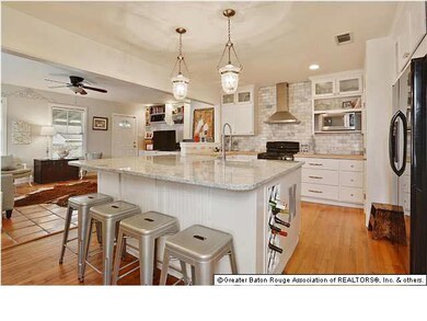 Kitchen with large island