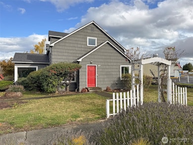 1017 E Front St, Port Angeles, WA 98362 - photo 2