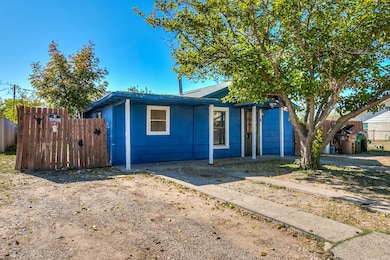 723 Hughes St, San Angelo, TX 76903 - photo 2