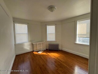 195 Cedar Ave unit 2 B, Staten Island, NY 10305 - photo 4