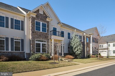 25083 Malmsbury Terrace, Chantilly, VA 20152 - photo 4