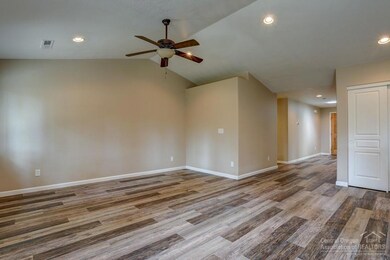 1670 W Williamson Ave, Sisters, OR 97759 - photo 2