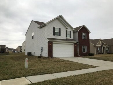 2674 Wildflower Ln, Greenwood, IN 46143 - photo 3