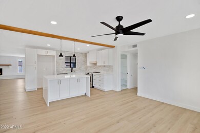 2210 E Karen Dr-6
