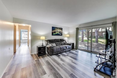 3412 Donovan Dr unit 1, Crete, IL 60417 - photo 2