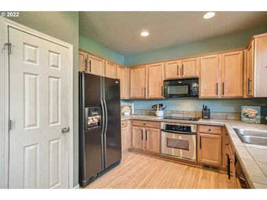 360 NE 19th Ave, Canby, OR 97013 - photo 5