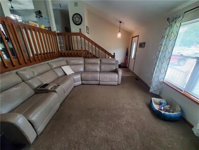 214 E Connie St, Lansing, KS 66043 - photo 4
