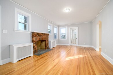 58 Mayflower Ave unit 1, Stamford, CT 06906 - photo 2