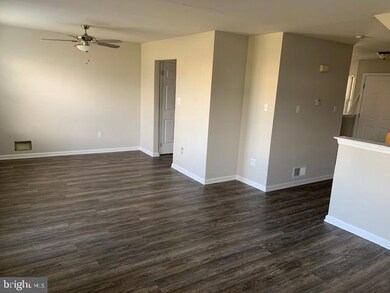 1123 Meadows Dr, Williamstown, NJ 08094 - photo 4