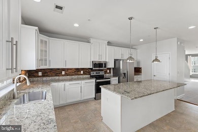 14816 Mason Creek Cir, Woodbridge, VA 22191 - photo 6