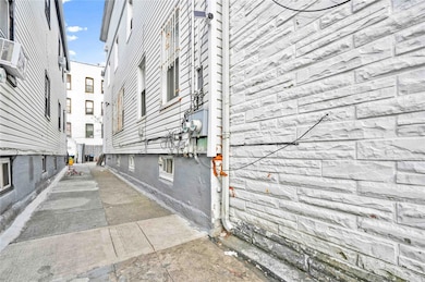 109-55 Lefferts Blvd, South Ozone Park, NY 11420 - photo 3