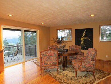 4390 Tami Ln, Central Point, OR 97502 - photo 6