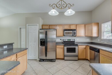 Stainless steel appliances included