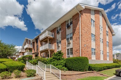 45 Bullocks Point Ave unit 7C, Riverside, RI 02915 - photo 2