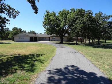 2660 E Osage Rd, Marlow, OK 73055 - photo 2