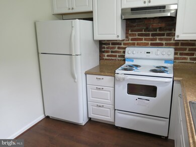 8439 Penshurst Dr unit 602, Springfield, VA 22152 - photo 4