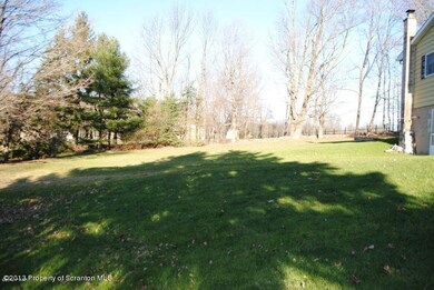 422 Gravity Rd, Lake Ariel, PA 18436 - photo 4