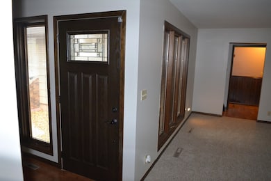 816 E Phoenix Ave, Grand Island, NE 68801 - photo 4