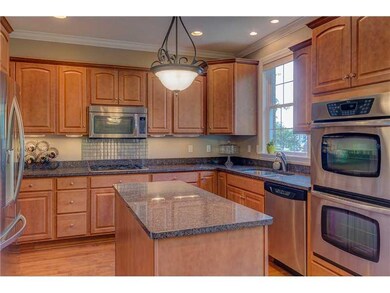 Kitchen. Neutral and  timeless cabinets, granite c
