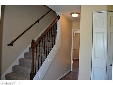 914 Woods Dr, Statesville, NC 28677 - photo 3